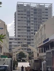 Kingston Terrace (D14), Retail #540170871